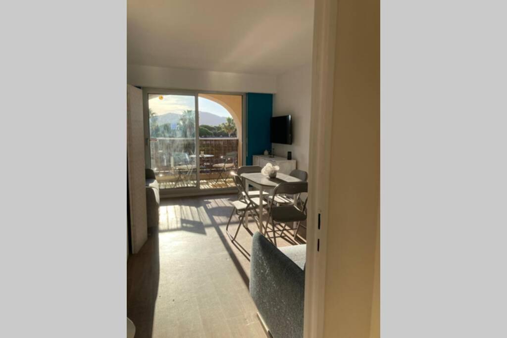 Ferienwohnung Escapade Au Port Hyères Exterior foto