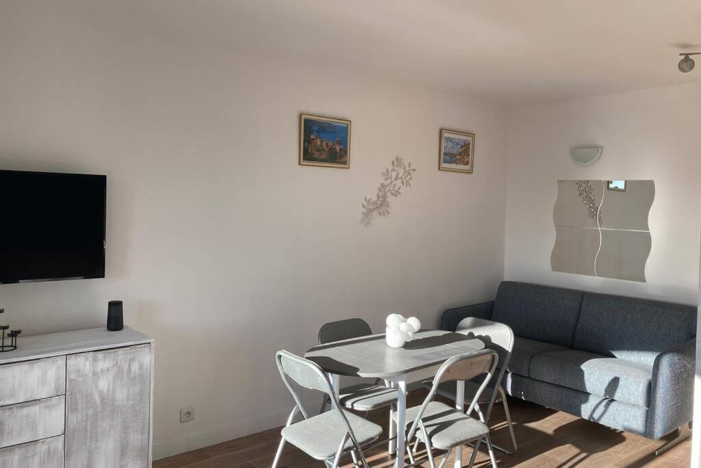 Ferienwohnung Escapade Au Port Hyères Exterior foto